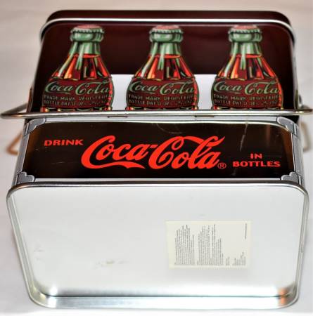 Coca-Cola Tin and Magnet
